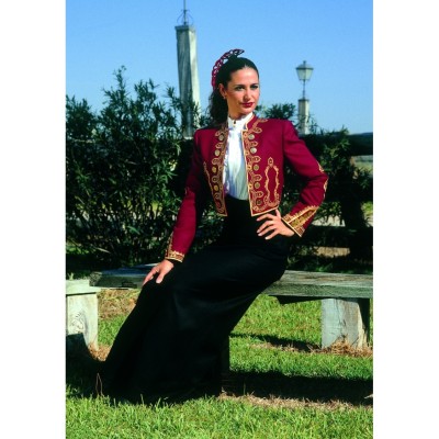 Conjunto Chaqueta belmonte y falda amazona