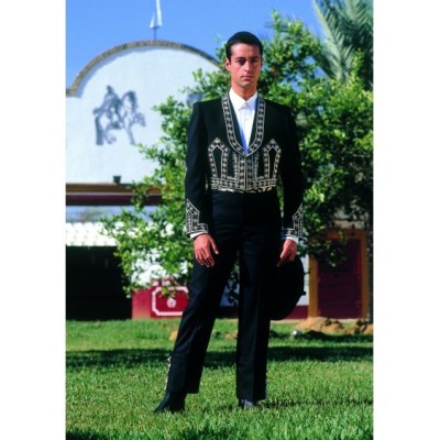 Conjunto chaqueta bordada belmonte y calzona caireles