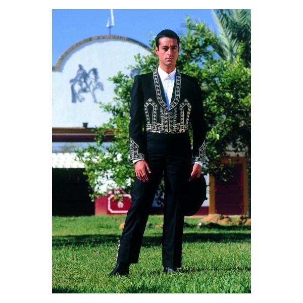 Conjunto chaqueta bordada belmonte y calzona caireles