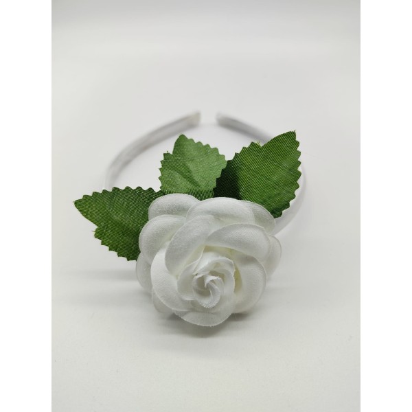 Diadema con flor blanca para niña