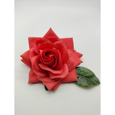 Flor roja de flamenca para niña