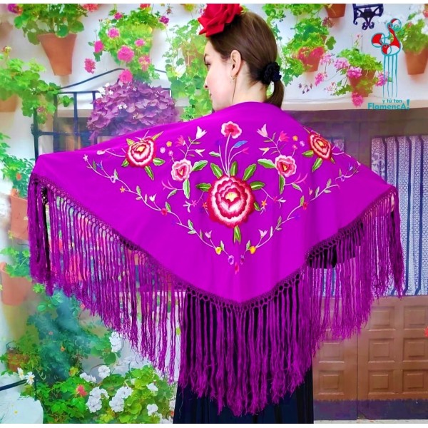 Mantón de flamenca bordado
