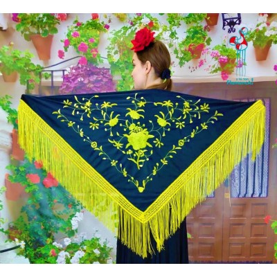 Mantón de flamenca bordado