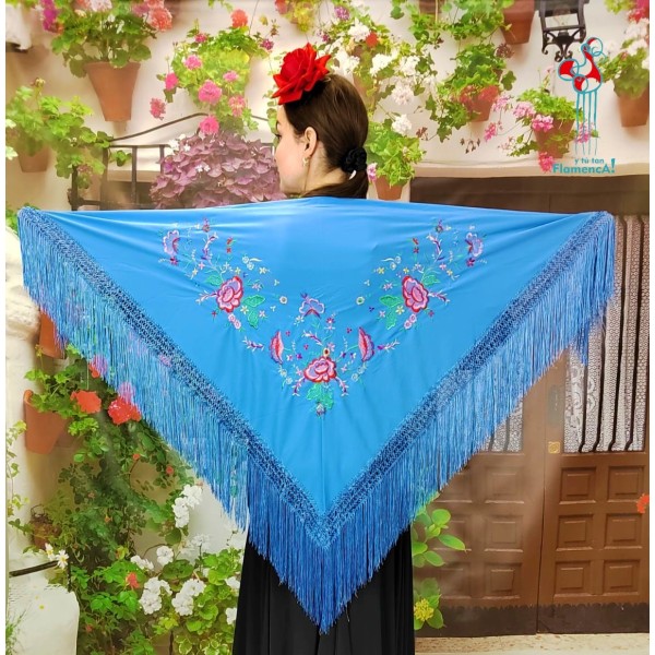 Mantón de flamenca azul bordado