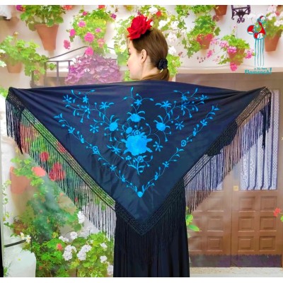 Mantón de flamenca azul bordado