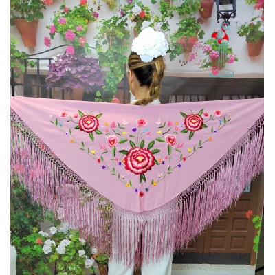 Mantón de flamenca lila bordado