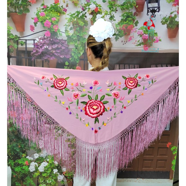 Mantón de flamenca lila bordado
