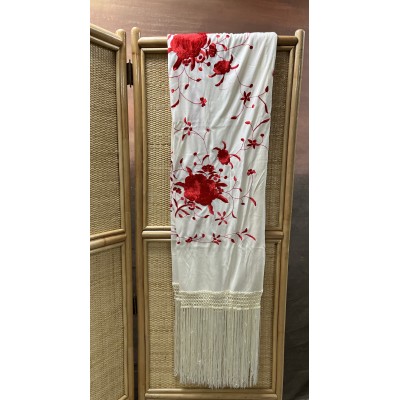 Mantón blanco roto y rojo