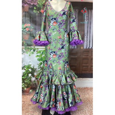 Traje de flamenco Modelo Guinda Sólo Talla 42