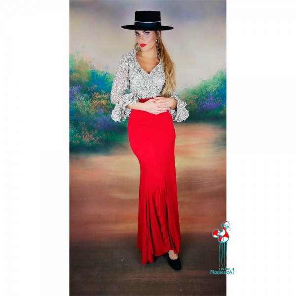 Falda de ensayo flamenca roja y camisa beige con volantes